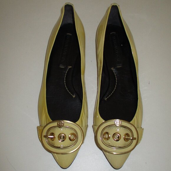 BCBGMaxAzria "Emly" Womens Gold Patent Leather Ballet Flat NWT - 6M or 36 EUR - Picture 4 of 16